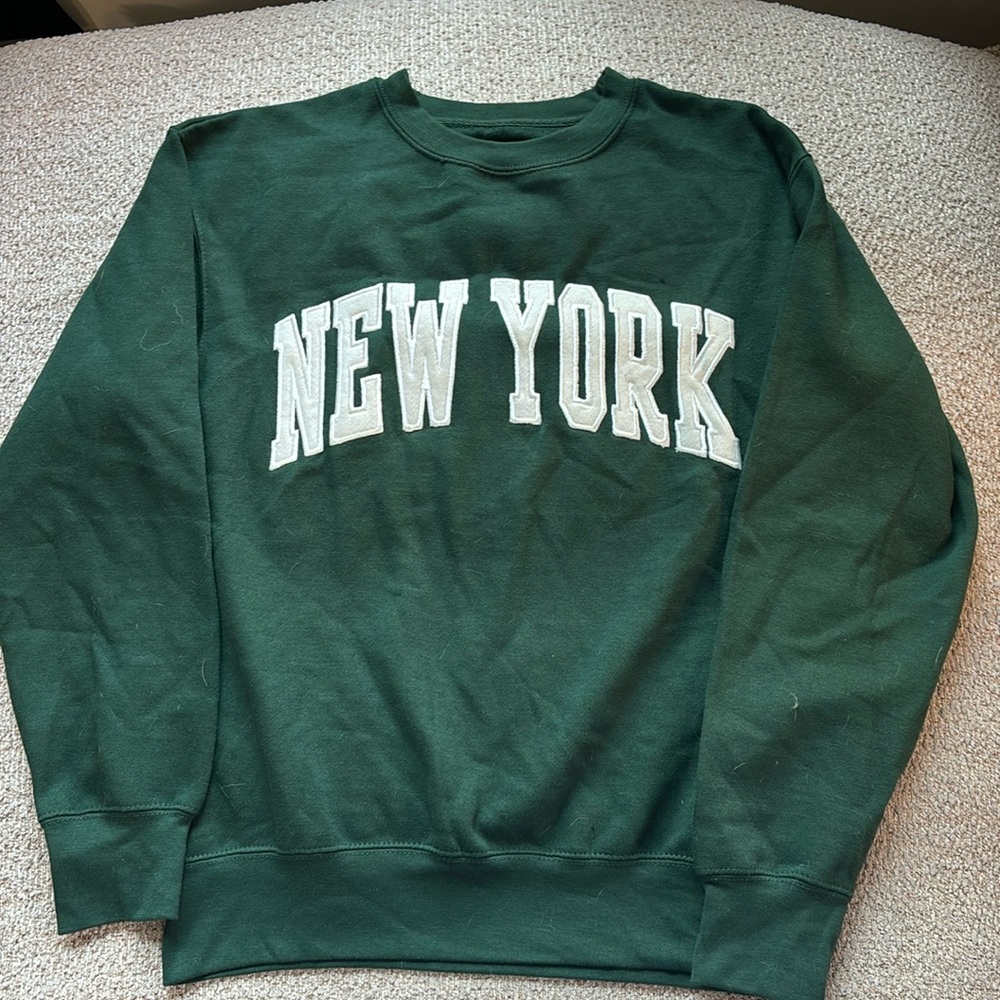 NEW YORK green sweatshirt